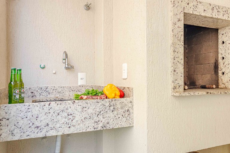 Apartamento em Bombas: Confortável e Econômico