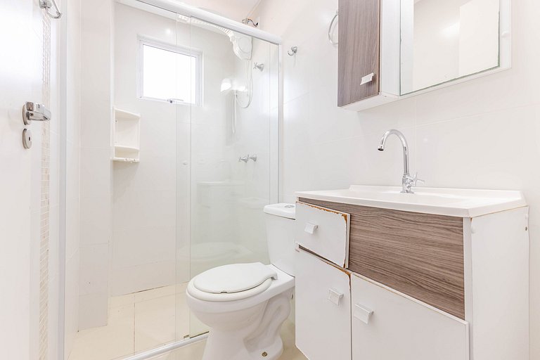 Apartamento em Bombas: Confortável e Econômico