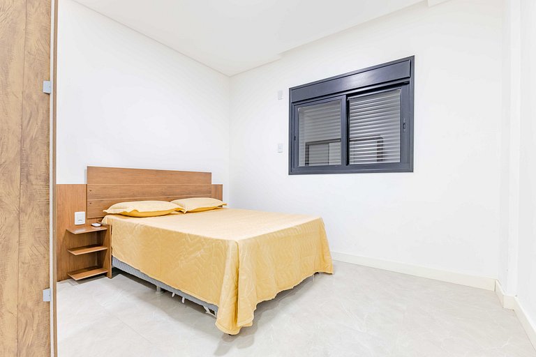 Apartamento a 150 Metros da Praia com Piscina