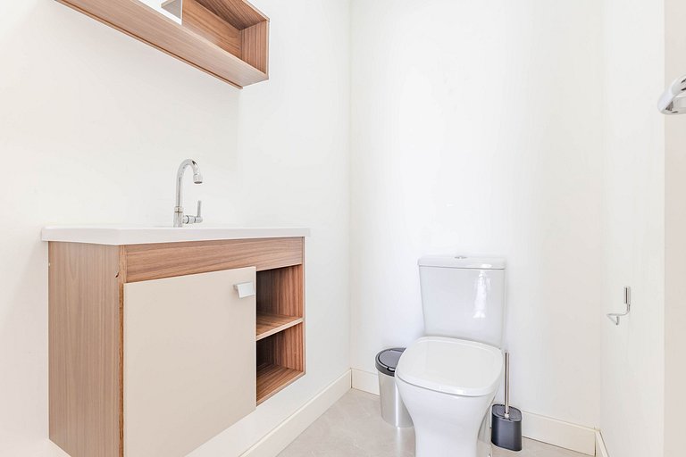 Apartamento a 150 Metros da Praia com Piscina