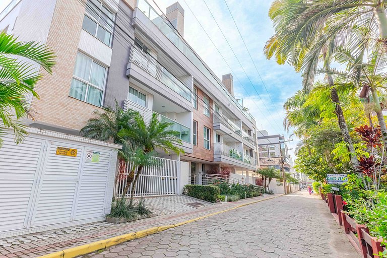 Apartamento a 200 Metros da Praia de Bombinhas