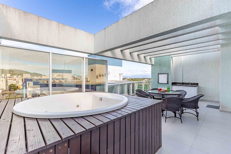 Cobertura Duplex a 100m da Praia com Jacuzzi Privativa