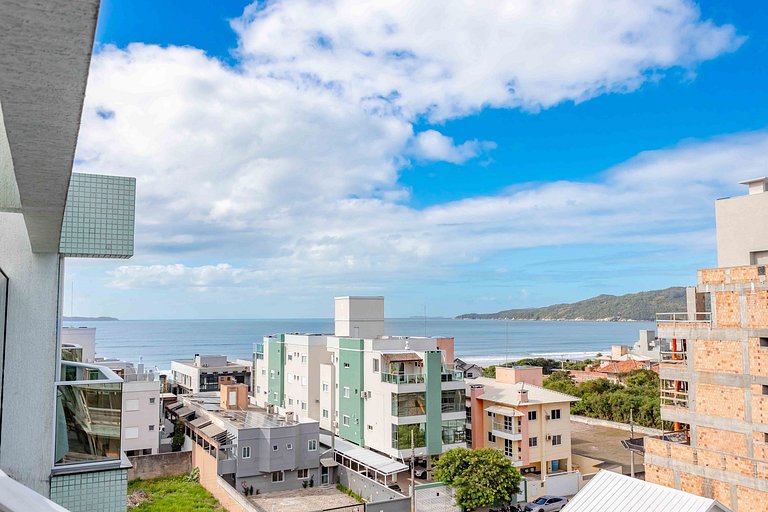 Ampla Cobertura Duplex com Jacuzzi Privativa