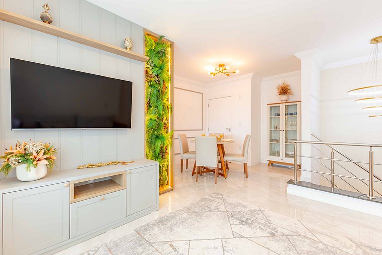 Cobertura Duplex a 100m da Praia com Jacuzzi Privativa