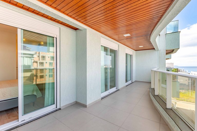 Cobertura Duplex a 100m da Praia com Jacuzzi Privativa