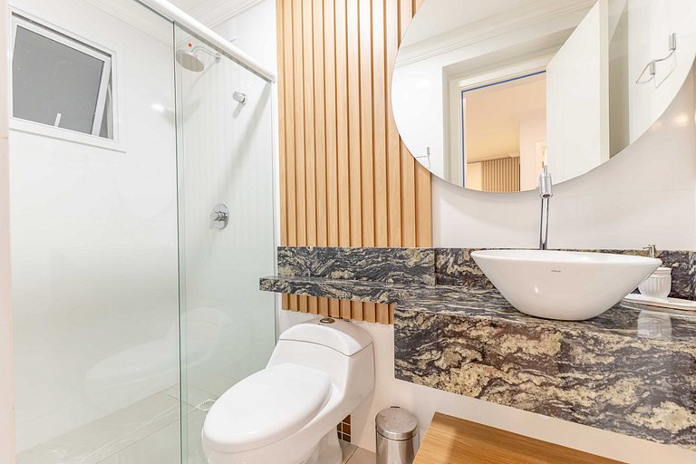 Cobertura Duplex a 100m da Praia com Jacuzzi Privativa