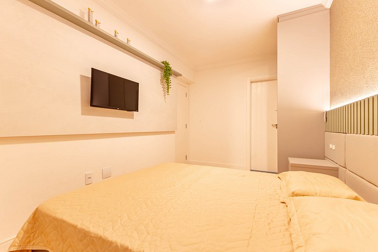 Cobertura Duplex a 100m da Praia com Jacuzzi Privativa