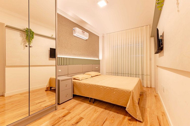 Cobertura Duplex a 100m da Praia com Jacuzzi Privativa