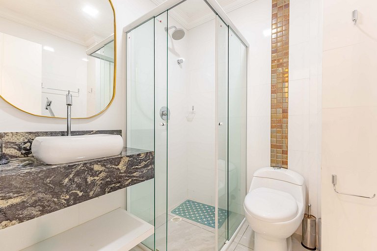 Cobertura Duplex a 100m da Praia com Jacuzzi Privativa