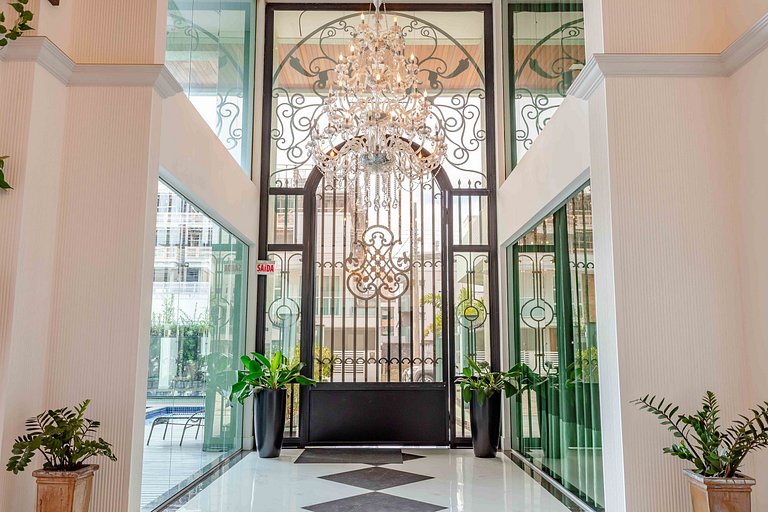 Cobertura Duplex a 100m da Praia com Jacuzzi Privativa