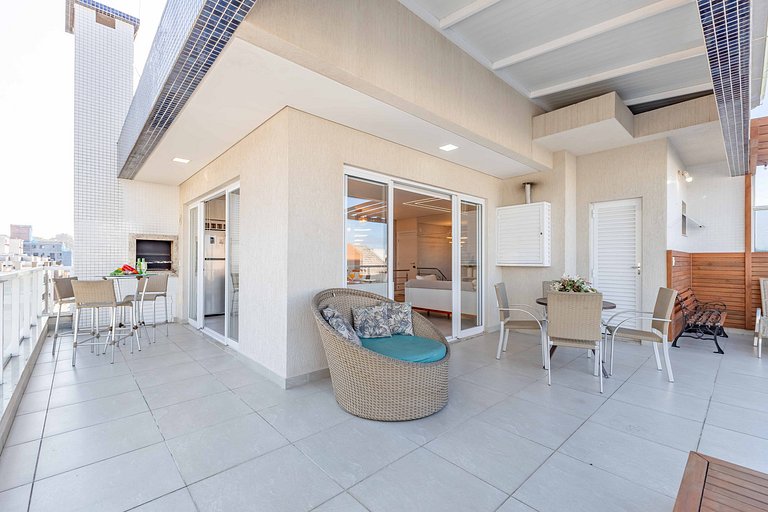 Ampla Cobertura Duplex com Jacuzzi Privativa