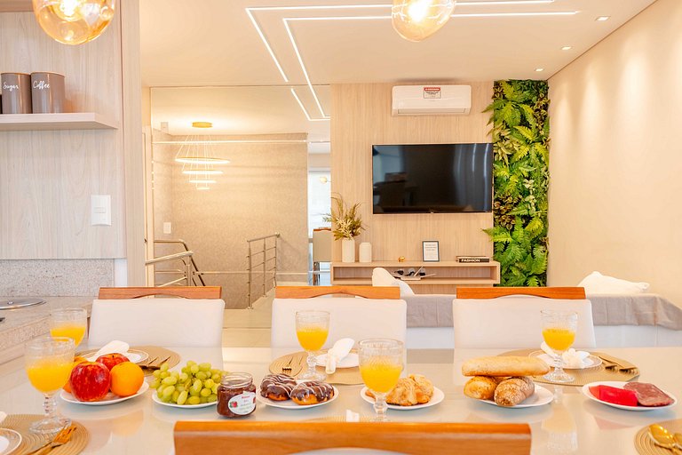 Ampla Cobertura Duplex com Jacuzzi Privativa