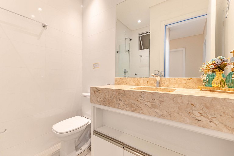 Ampla Cobertura Duplex com Jacuzzi Privativa