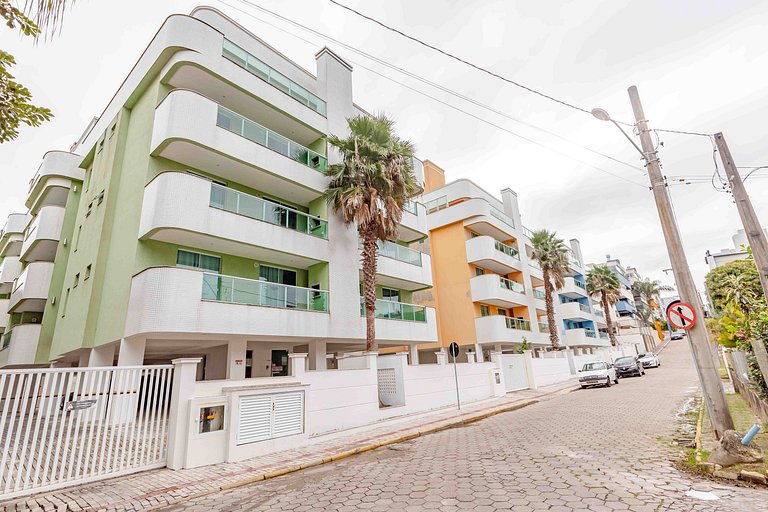 Confortável Apto com Piscina na Praia de Bombas