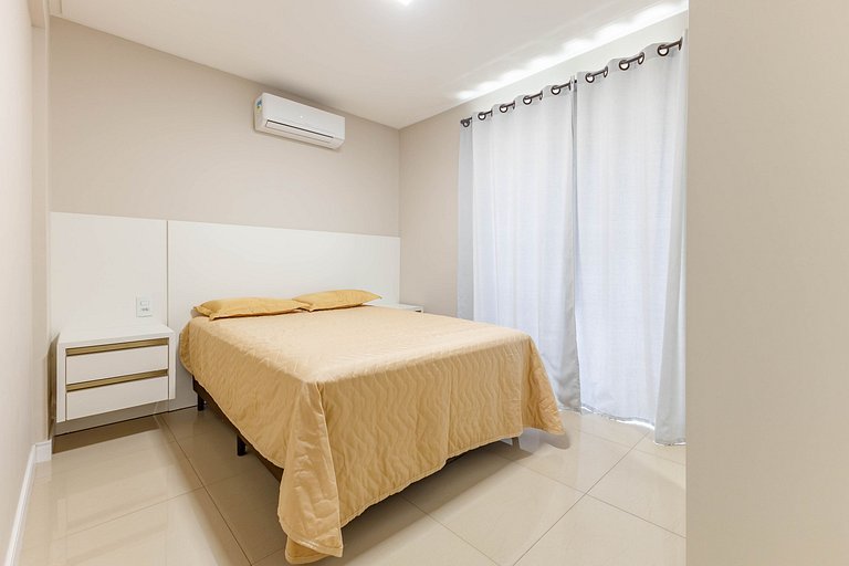 Apto Aconchegante na Praia de Bombas com Piscina