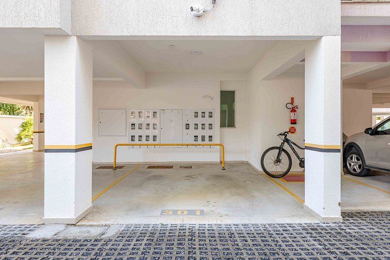 Apto Aconchegante na Praia de Bombas com Piscina