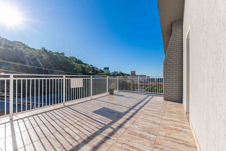 Duplex a 200 metros da Praia de Bombinhas