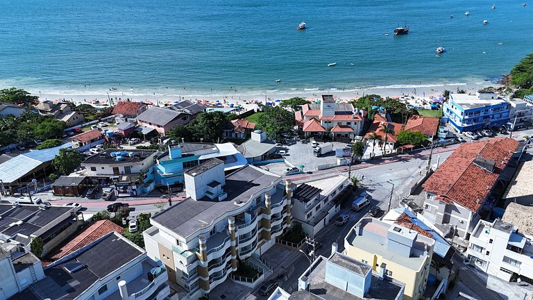 Confortável Apto a 70 Metros da Praia de Bombinhas
