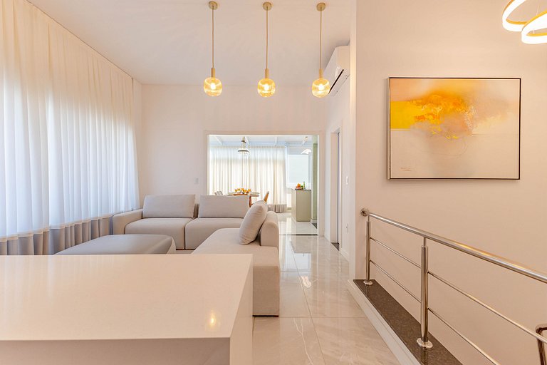 Ampla Cobertura Duplex na Praia de Mariscal