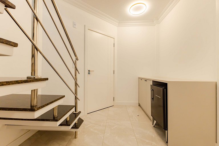 Ampla Cobertura Duplex na Praia de Mariscal