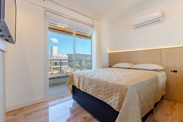 Ampla Cobertura Duplex na Praia de Mariscal
