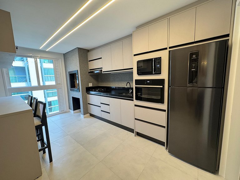 Lindíssimo Apto na Praia de Bombas