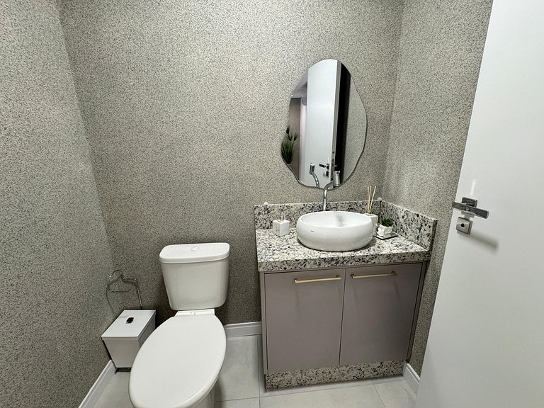 Lindíssimo Apto na Praia de Bombas