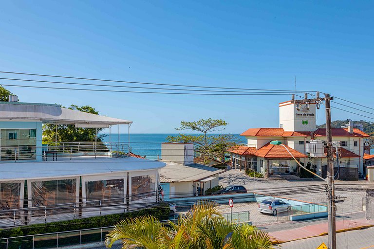 Apto a 70 Metros da Praia de Bombinhas