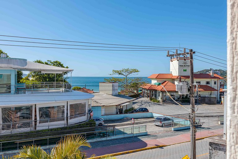 Apto a 70 Metros da Praia de Bombinhas