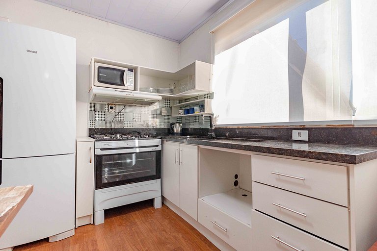 Aconchegante Apto a 200 metros da Praia de Bombas