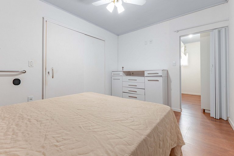 Aconchegante Apto a 200 metros da Praia de Bombas