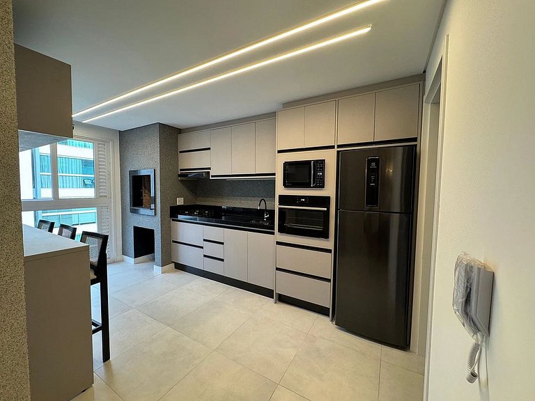 Apartamento Lindíssimo na Praia de Bombas