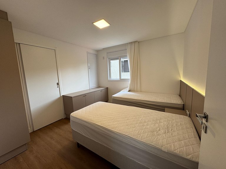 Apto Charmoso e Bem Localizado em Bombas