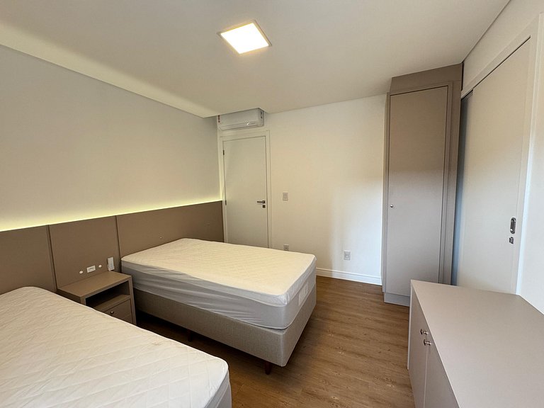 Apto Charmoso e Bem Localizado em Bombas