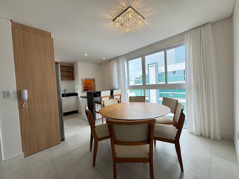 Apto Charmoso e Bem Localizado em Bombas