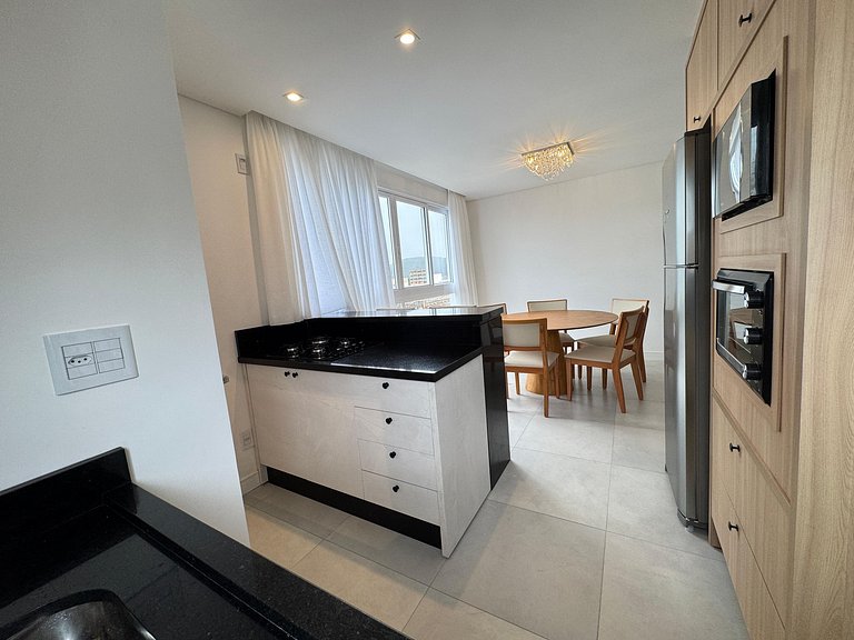 Apto Charmoso e Bem Localizado em Bombas