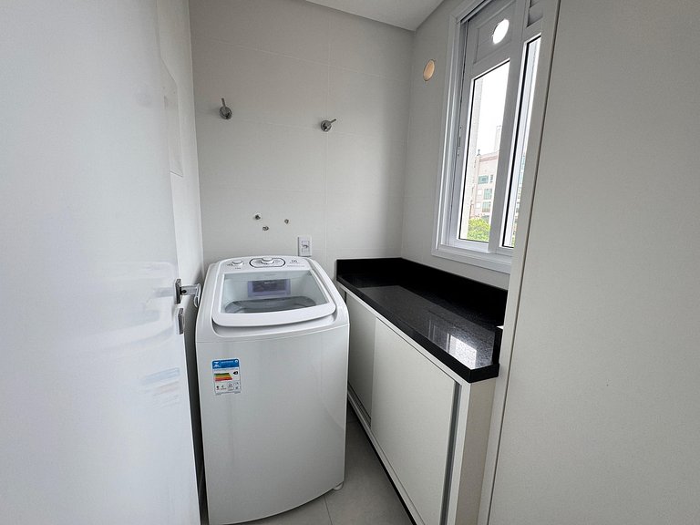 Apto Charmoso e Bem Localizado em Bombas