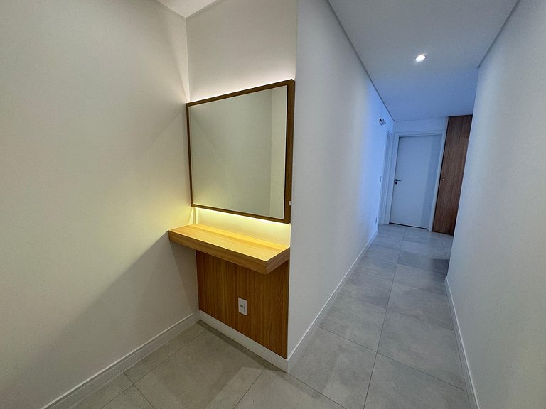 Apto Charmoso e Bem Localizado em Bombas