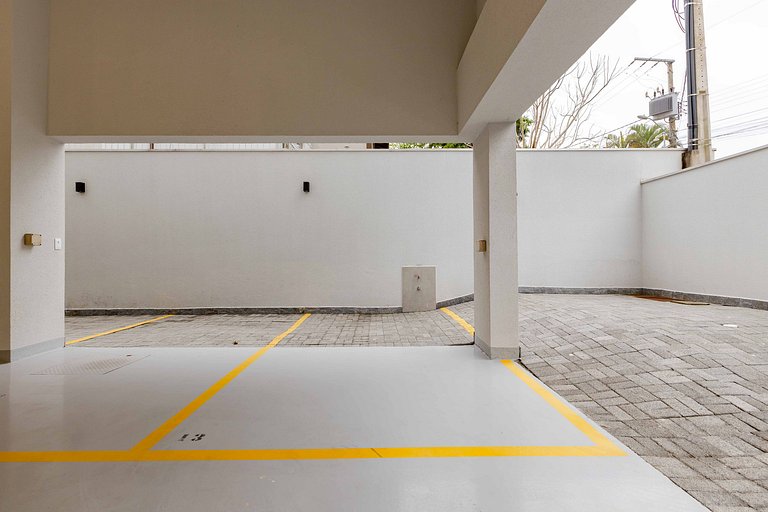 Apto Charmoso e Bem Localizado em Bombas