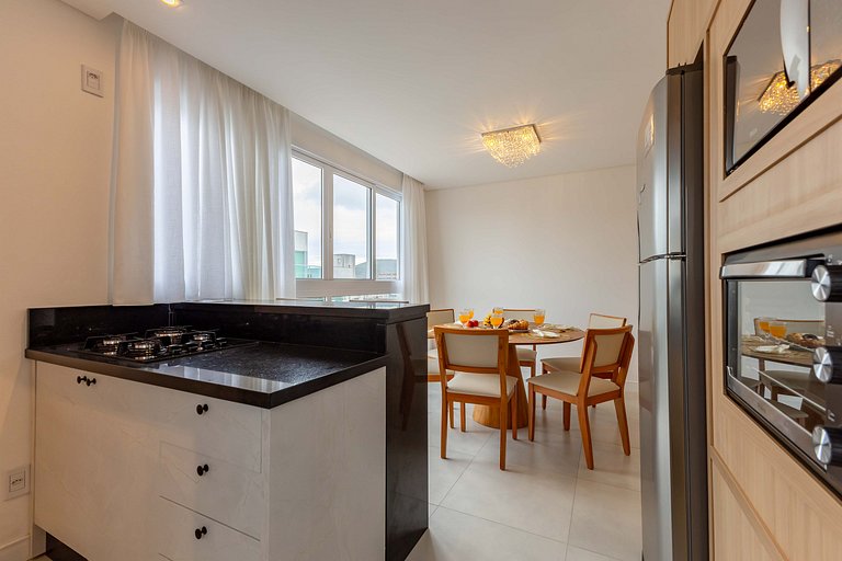 Apto Charmoso e Bem Localizado em Bombas