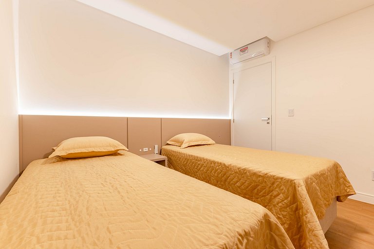 Apto Charmoso e Bem Localizado em Bombas