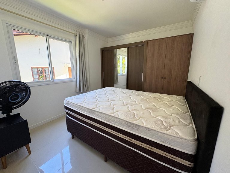 Amplo Apto a 150 Metros da Praia de Bombinhas