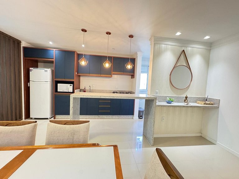 Amplo Apto a 150 Metros da Praia de Bombinhas