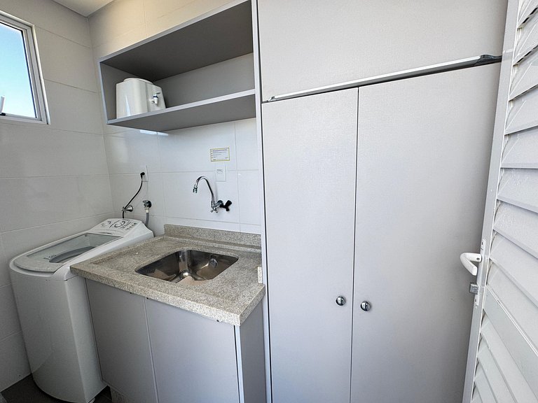 Cobertura Duplex com Hidro a 20m da Praia de Bombas