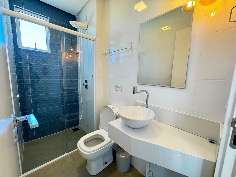 Cobertura Duplex com Hidro a 20m da Praia de Bombas