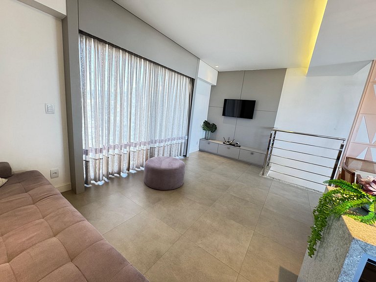 Cobertura Duplex com Hidro a 20m da Praia de Bombas