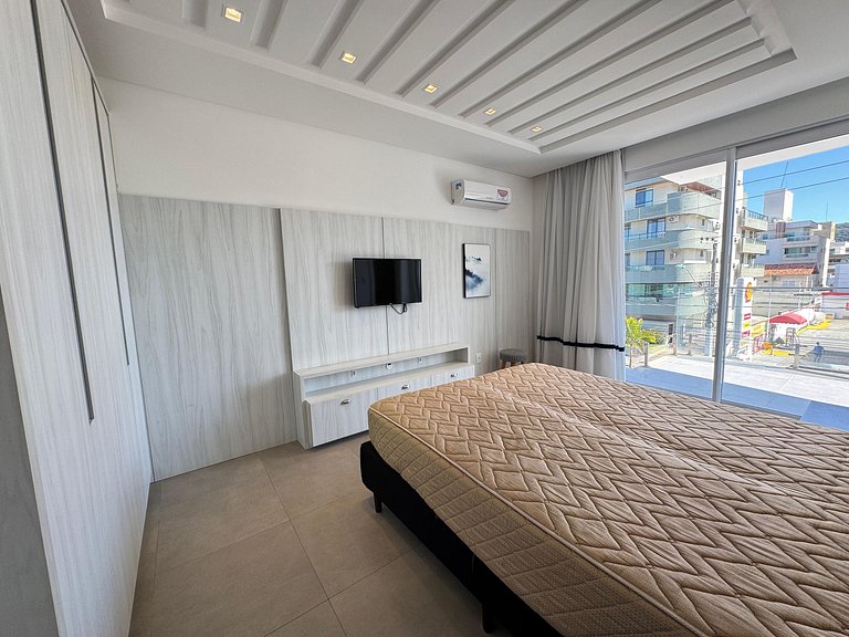 Cobertura Duplex com Hidro a 20m da Praia de Bombas