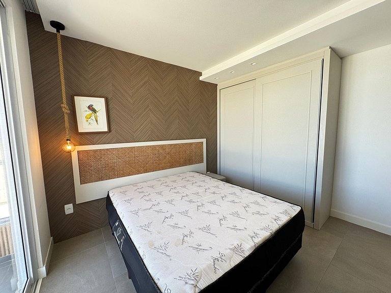 Cobertura Duplex com Hidro a 20m da Praia de Bombas