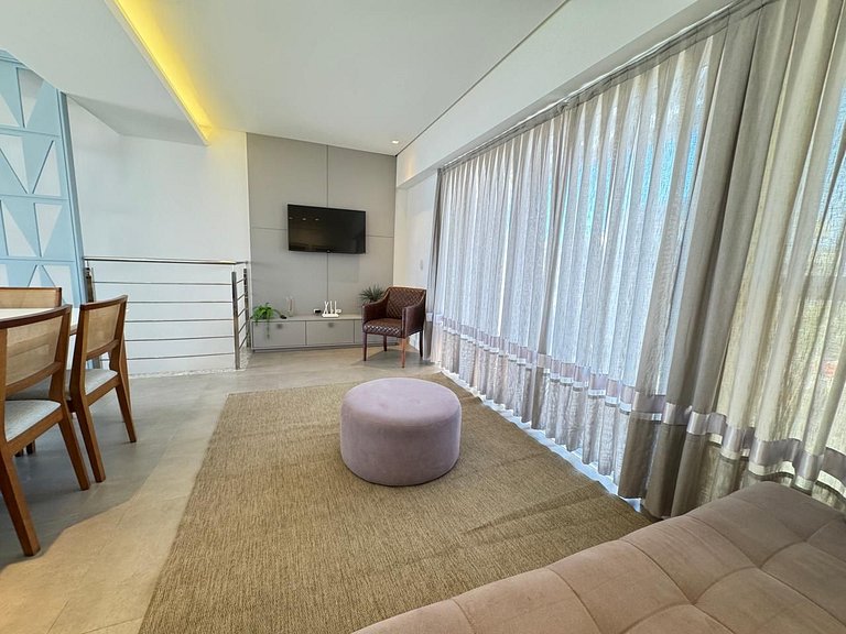 Ampla Cobertura Duplex com Hidro a 20m da Praia de Bombas