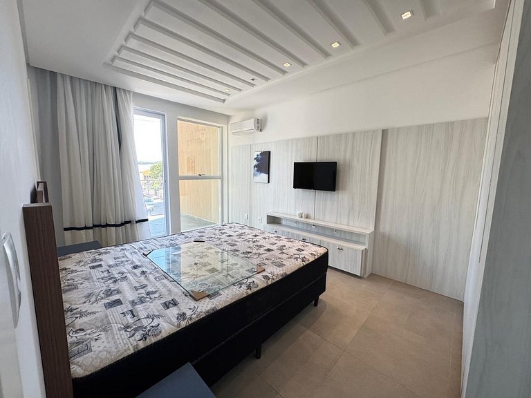 Ampla Cobertura Duplex com Hidro a 20m da Praia de Bombas